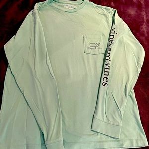 Vineyard Vines men’s  long sleeve Tshirt, size medium